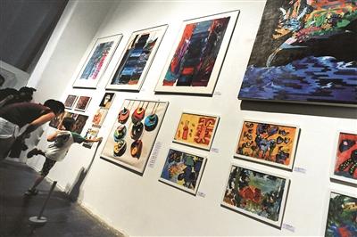 798儿童艺术周启动自闭症儿童绘画作品亮相 798儿童艺术周启动自闭症儿童绘画作品亮相