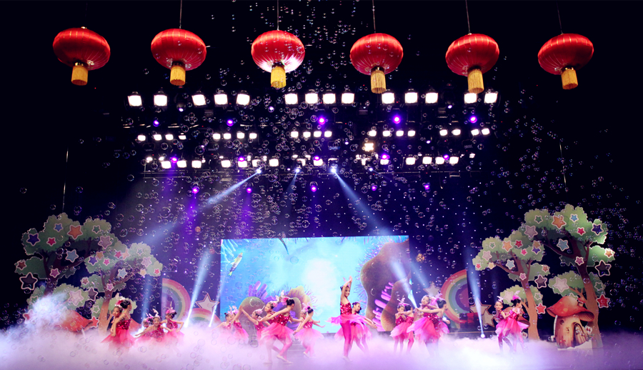 灯火里的中国完整版舞蹈视频 12504851_584107.jpg