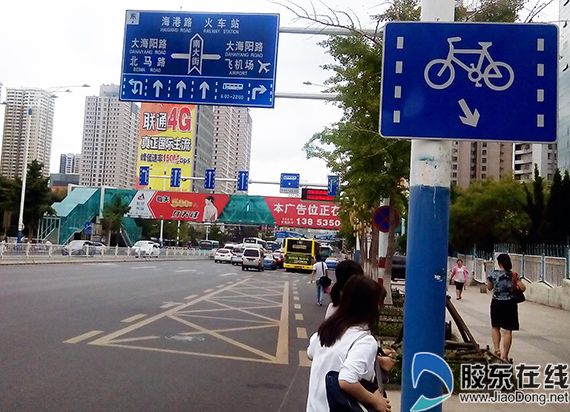 南大街机场指示牌有误 市民:赶紧改改吧 社会新