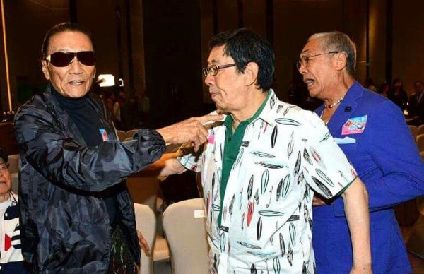 谢贤当众拳击曾江好火气:打他很奇吗?