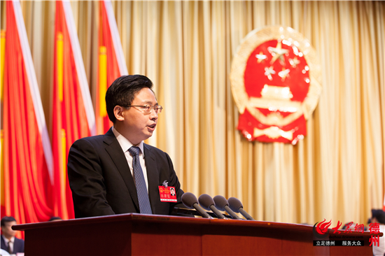 陈飞当选新一任德州市人民政府市长(图) 山东新