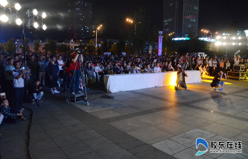 FM91.2烟台音乐广播开播十周年 主持人歌舞庆