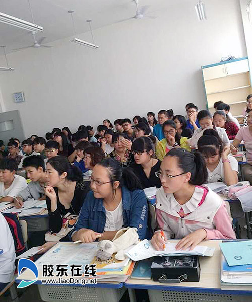 莱山英语教师校际会课 探究初中英语读写新模