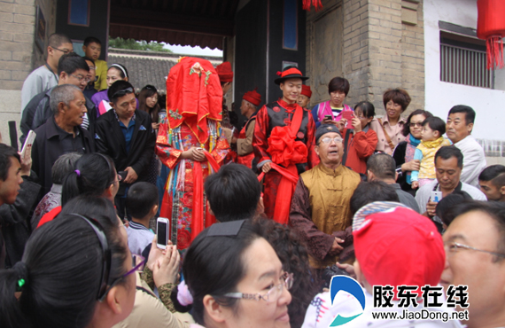 热火vs马刺第六场超清_热火第七场门票收入(3)