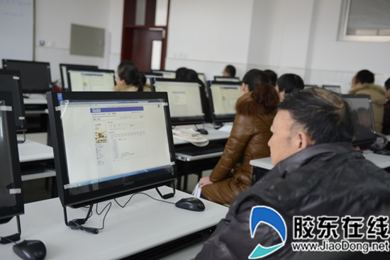 烟台三中组织教师进行中国知网使用培训_烟台