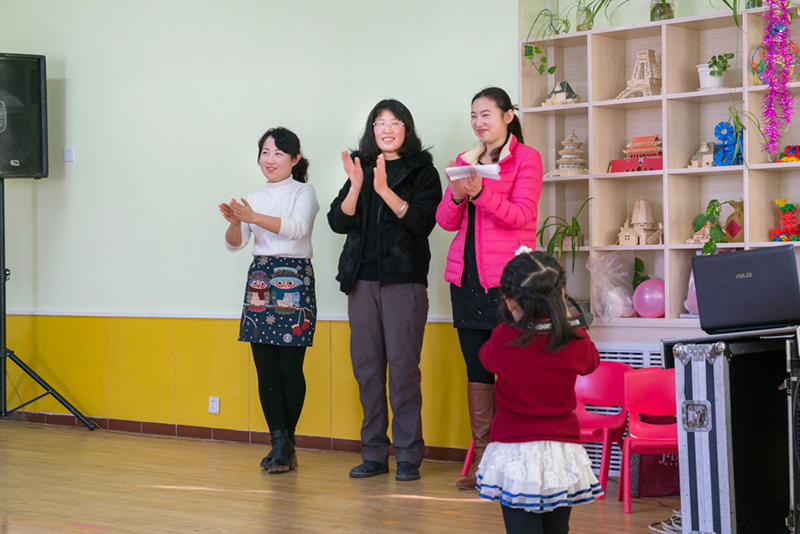 海宝情,童年梦 机关幼儿园塔山园圣诞联欢(图)