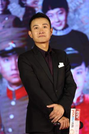 文章饰演张学良电视剧将播 少帅 现场落泪 娱乐