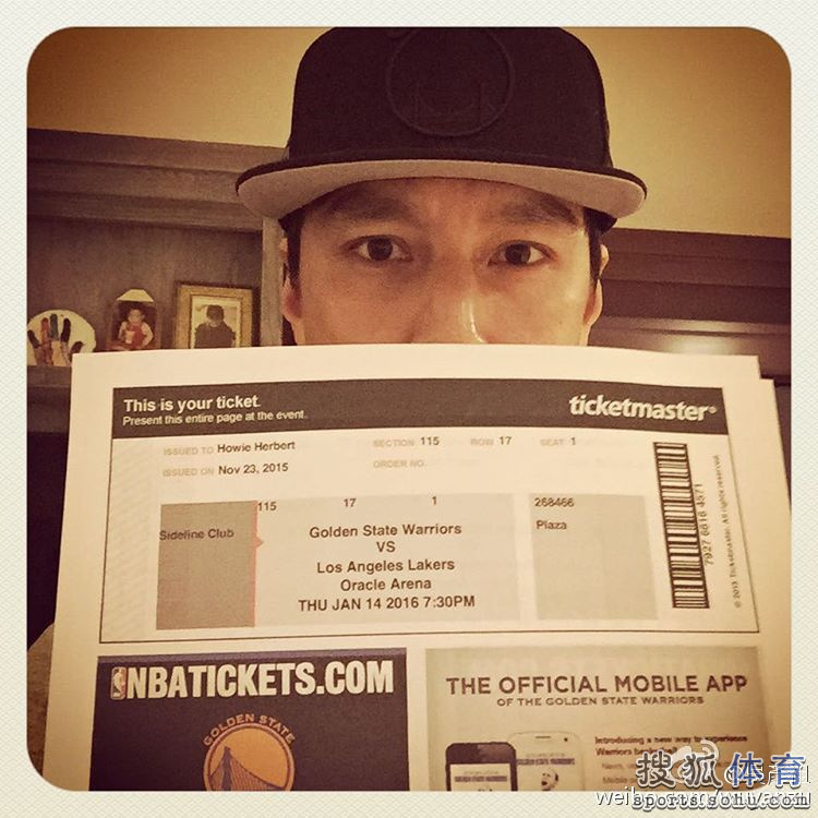 吴彦祖携爱妻看勇士比赛 见证科比对决库里(图