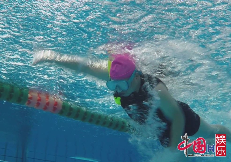 《了不起的挑战》恶搞视频岳云鹏狗刨游泳似柯