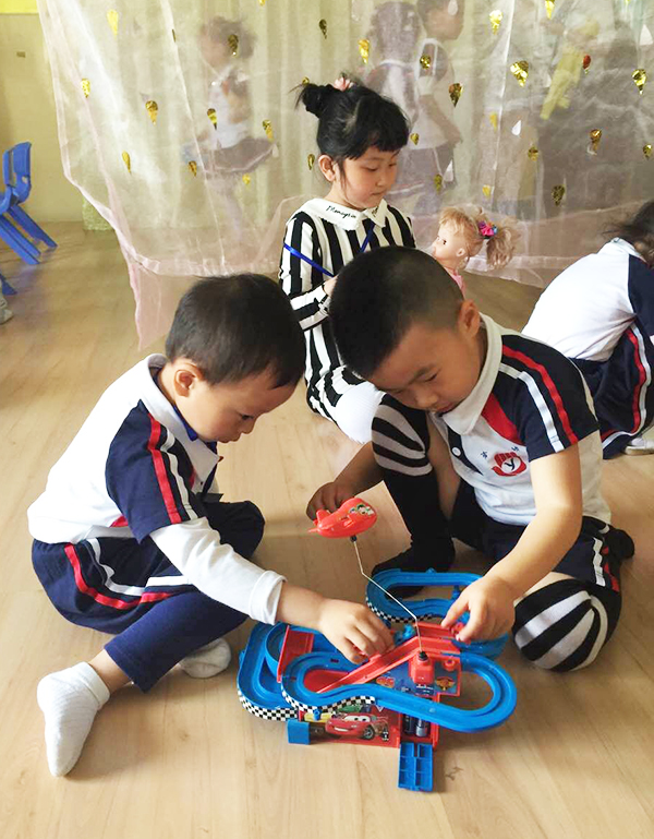 烟台塔山机关幼儿园举办庆六一游园活动(图) 科