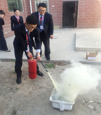 德州银行烟台龙口支行积极开展消防安全演练_