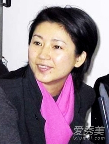 王小丫王小丫随着年龄的增长,如果不注意为肌肤做防晒,就很容易早早的
