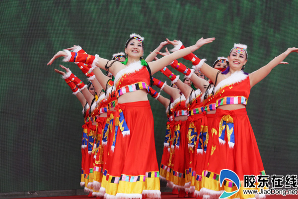 最美不过夕阳红 烟台广场舞精英同台竞技(图)