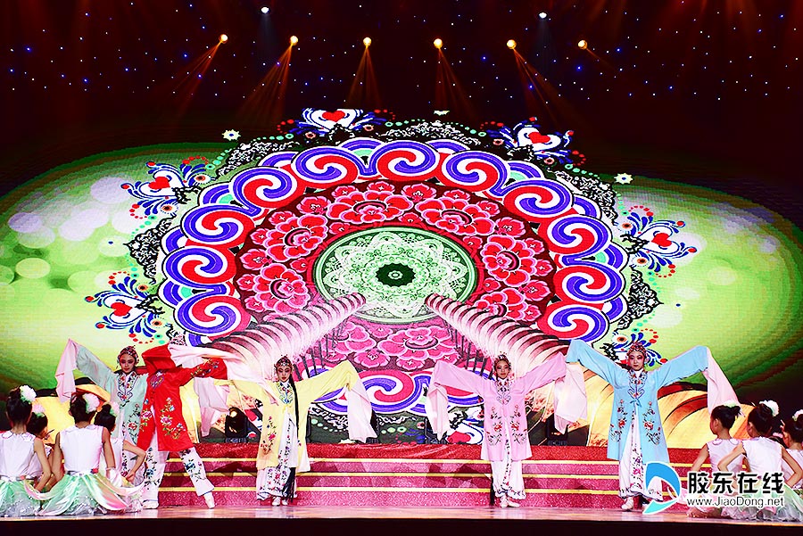 2017烟台春节文艺晚会腊月二十八新闻综合频