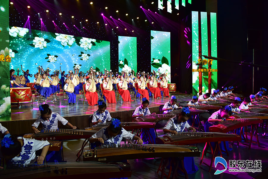 2017烟台春节文艺晚会腊月二十八新闻综合频