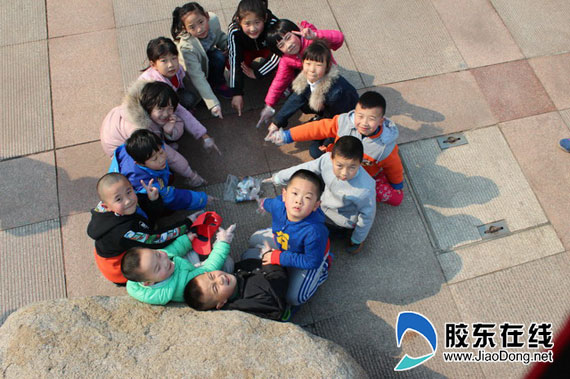 青年路小学一年级一班相约海边公益活动_烟台