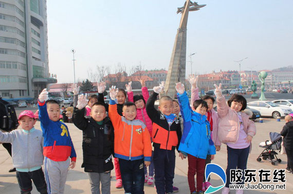 青年路小学一年级一班相约海边公益活动_烟台