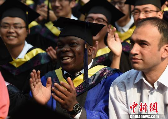 重庆大学毕业季：校长祝学生
