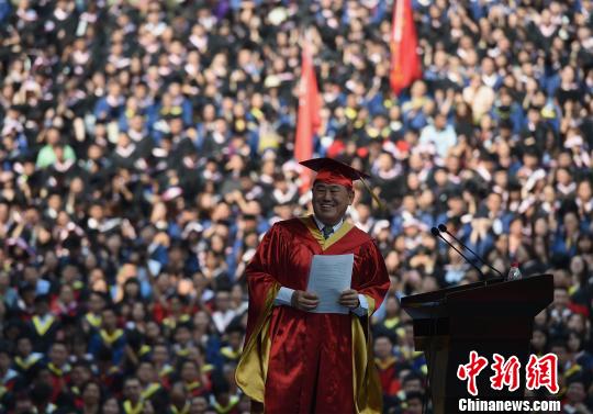 重庆大学毕业季：校长祝学生