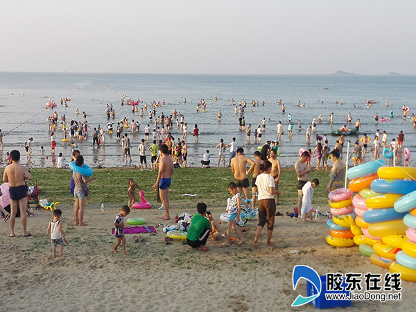 烧烤模式开启！第一海水浴场市民游客嗨爆了