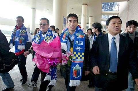 悲剧!前甲A上海中远俱乐部总经理王国林踢球猝