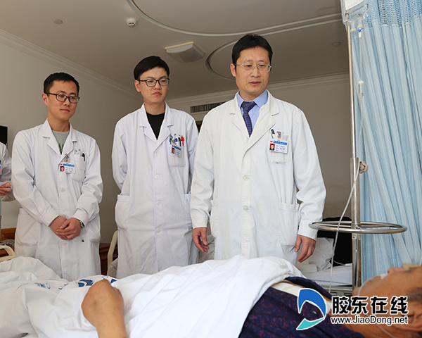 李成修 王婧)"肝胆相照","坦诚相待"是黄庆先医生的常用词,其中既有
