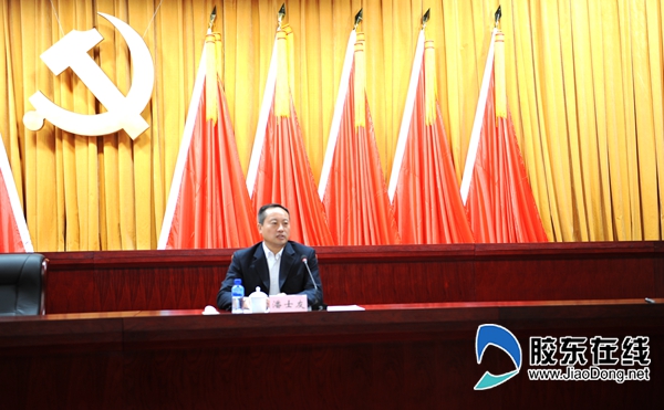 烟台市人大常委会副主任,民建烟台市委主委潘士友