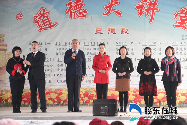 牟平将国家级京剧盛宴送到群众家门口