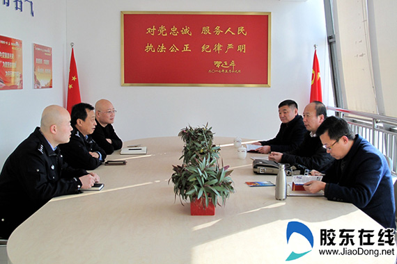 系主任陈祥民教授在山东警察学院经侦系副主任王晓东副教授等陪同下
