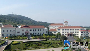 烟台市校园足球师资培训班在鲁东大学开班