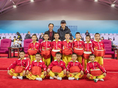 中华武娃登上合青岛峰会表演舞台 展齐鲁精