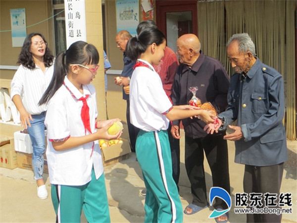 长岛第一实校开展中秋节拥军孝老献爱心活动