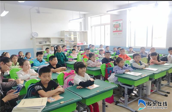 东方外国语实验学校开展校内公开课教研2