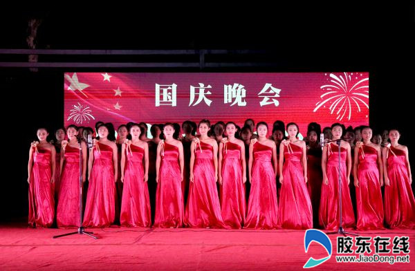 合唱《祖国不会忘记》