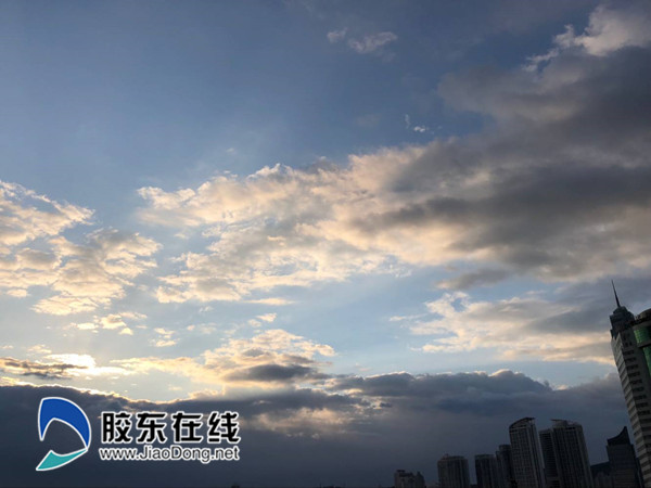 0月11日烟台 刘玉曦摄_副本