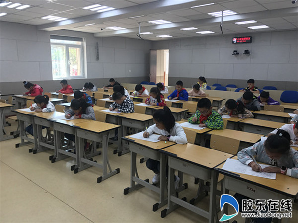 烟台航天小学举行国防知识竞赛1