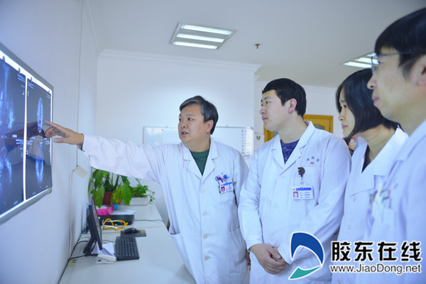 邹海东指导青年医院