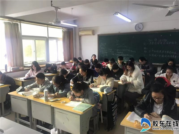 东方外国语初中部开展“人人过关课”活动4