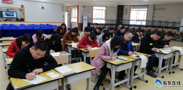 以考促学 祥发小学开展新《条例》知识测试1