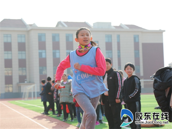 长岛县第一实验学校举办迎新年冬季接力跑比赛1