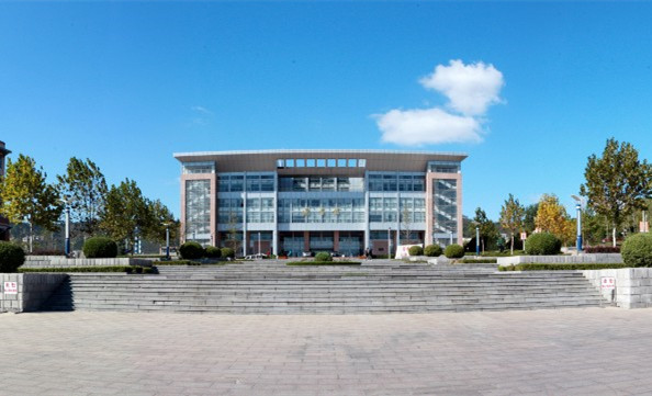鲁东大学_副本