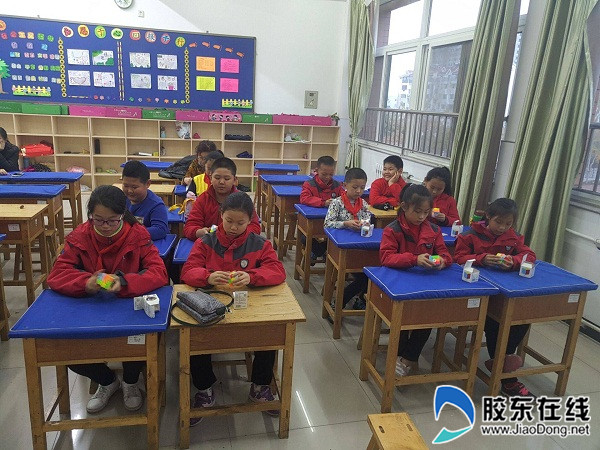 第八小学正式开启晚托活动_副本
