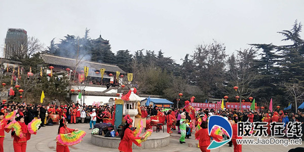 新春走基层:热度持续走高,白菜送彩金网站大全毓璜顶庙会进入第二天