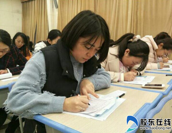 翰墨飘香展风采——第八小学开展教师书法比赛_副本