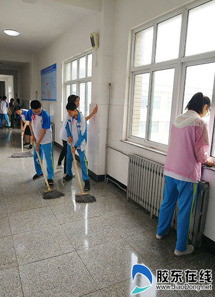 环境日入团积极分子“我们一起行动” (17)