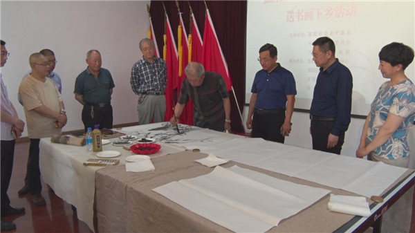 暴风截图2019624610372000