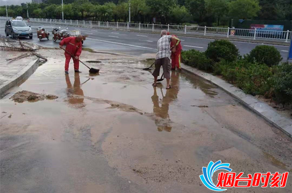 清理路面“流黄“