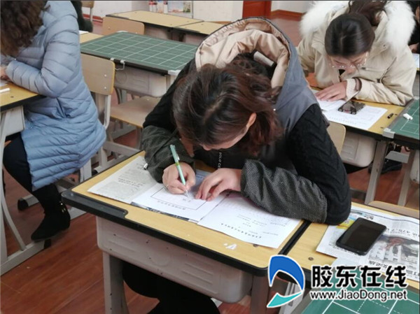 新海阳小学举行党员教师基本功大赛1
