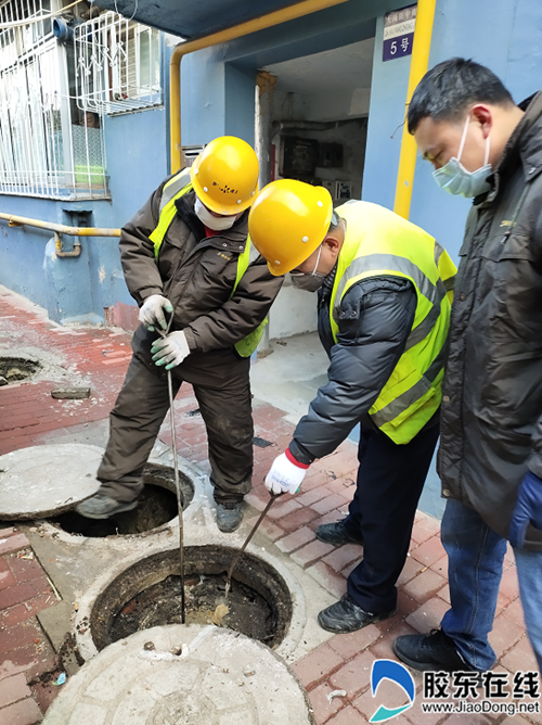 ��̨�г�����ˮ�������������������ĵ�ԱΪ������ͨ��ˮ�ܵ�