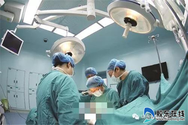 徐文佳妈妈在工作中